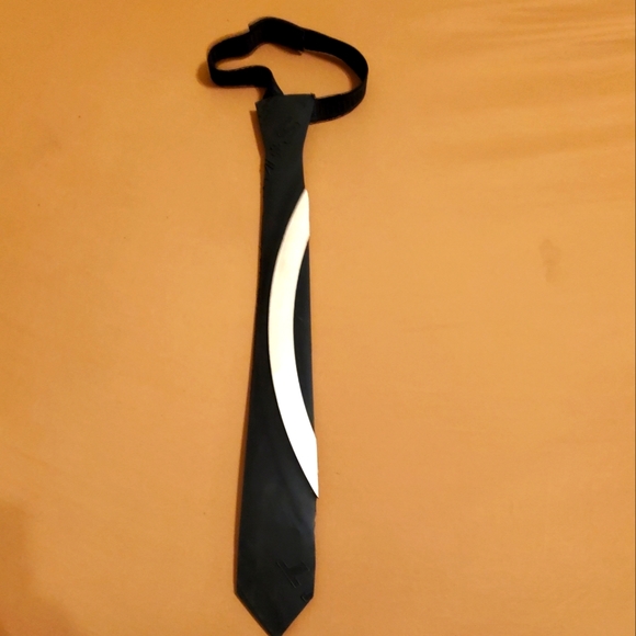 Novelty necktie - made from a tire! - Picture 1 of 3